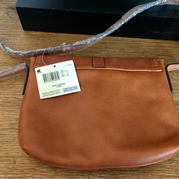 Basic Editions Crossbody - Picture 2 of 4